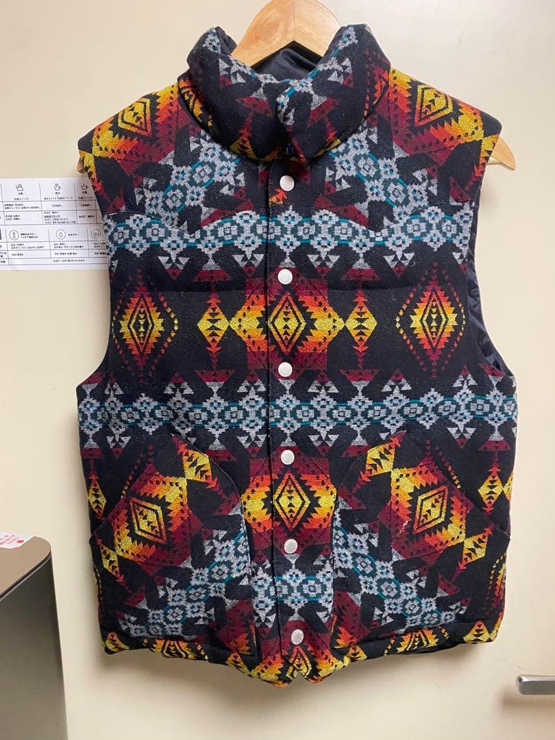 Pendleton Geometric Pattern Down Vest Stand Colla… - image 1