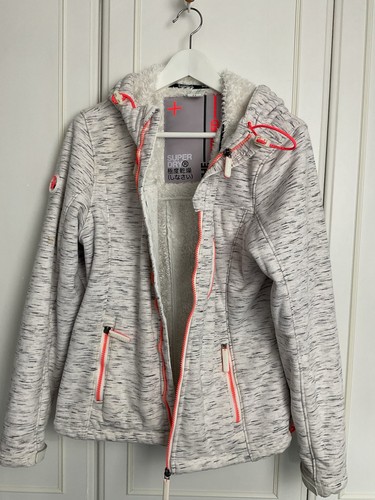 Superdry Chaqueta Windtrekker Mujer Talla UK 14 Blanco Gris Piel Sintética Forrada - Imagen 3 de 14