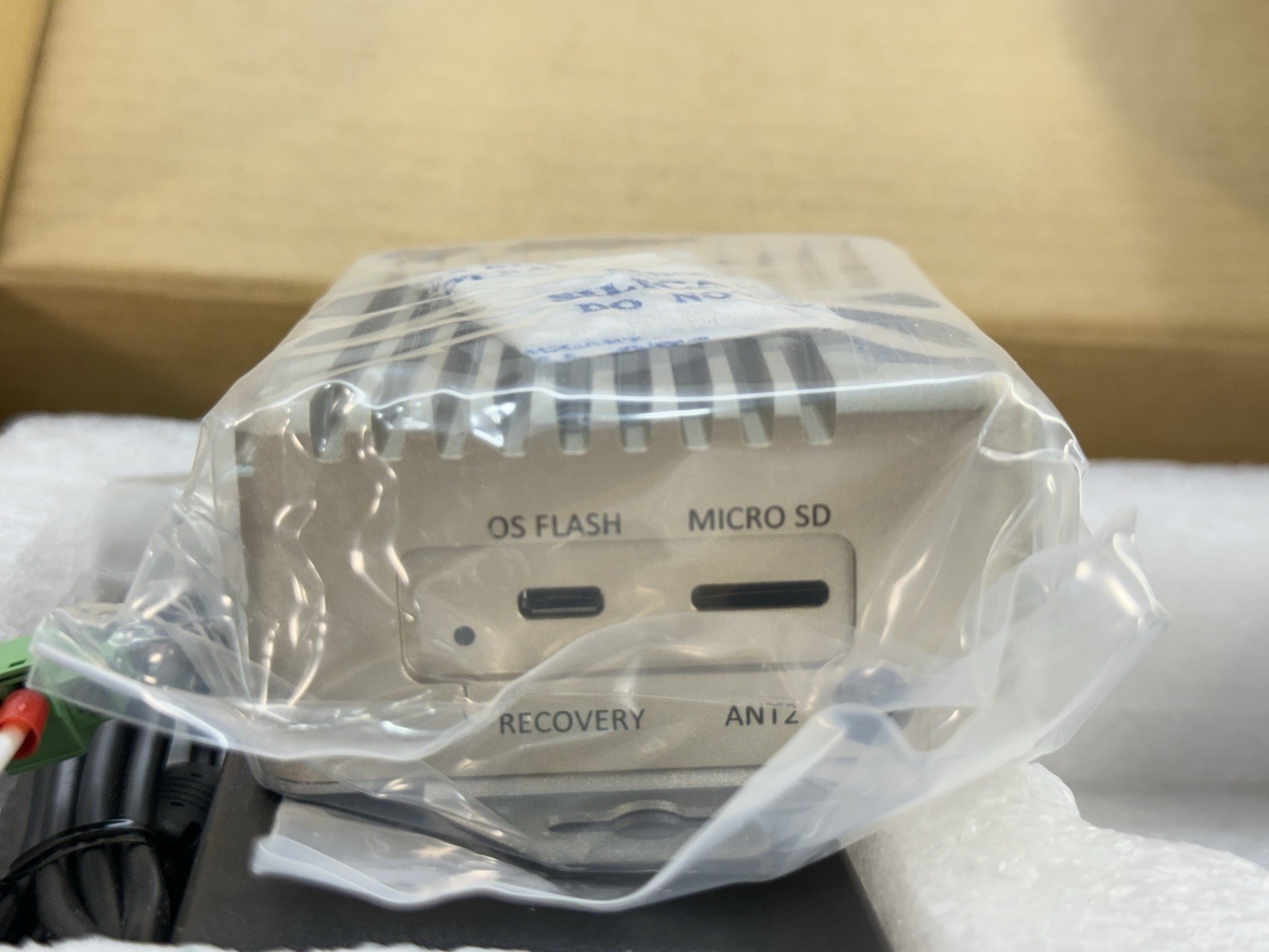 BOXER-8221AI-B1-1111 NVIDIA JETSON NANO B 16GB/4 Manufacturer Series BOXER AAEON