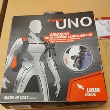b-grip Uno advanced ultra comfort camera holster with free direct Belt bracket