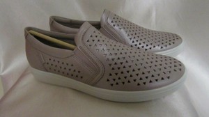 WOMEN`S ECCO \