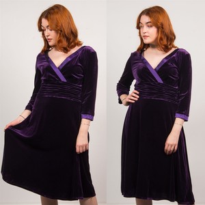 vestido de veludo midi manga longa