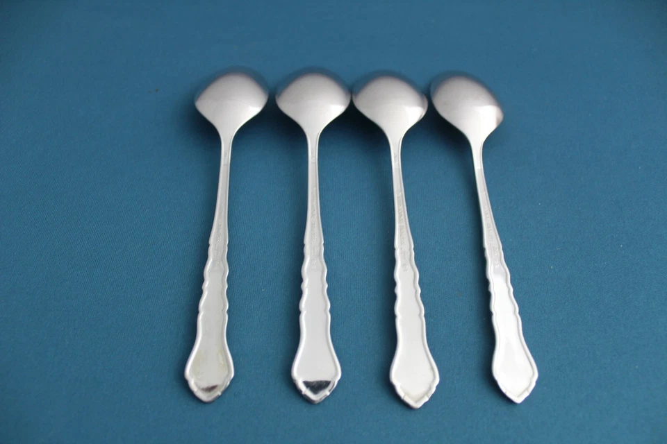 4 cucharaditas International Lyon AMERICANA 18/8 Staineless Korea 6 1/8" Foto 4 de 4