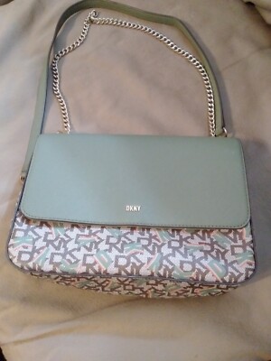 Beautiful DKNY Green Sling Bag Sina MD FL SH  Nice Purse Handbag  New  W/O Tags