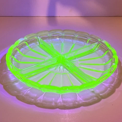 Green Depression Uranium Glass 4 Section Divided Candy Nut Bowl Dish 7” CHIPPED