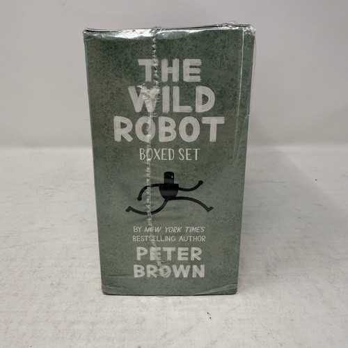 The Wild Robot Box 3-Book Boxed Set (Hardcover) von Peter Brown - Bild 5 von 5