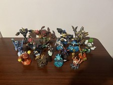 Skylanders Lot of 19 Mixed Figures (Spyro s, ...