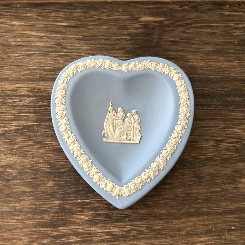 Blue Stamped WEDGWOOD Jasperware Vintage Heart Plate