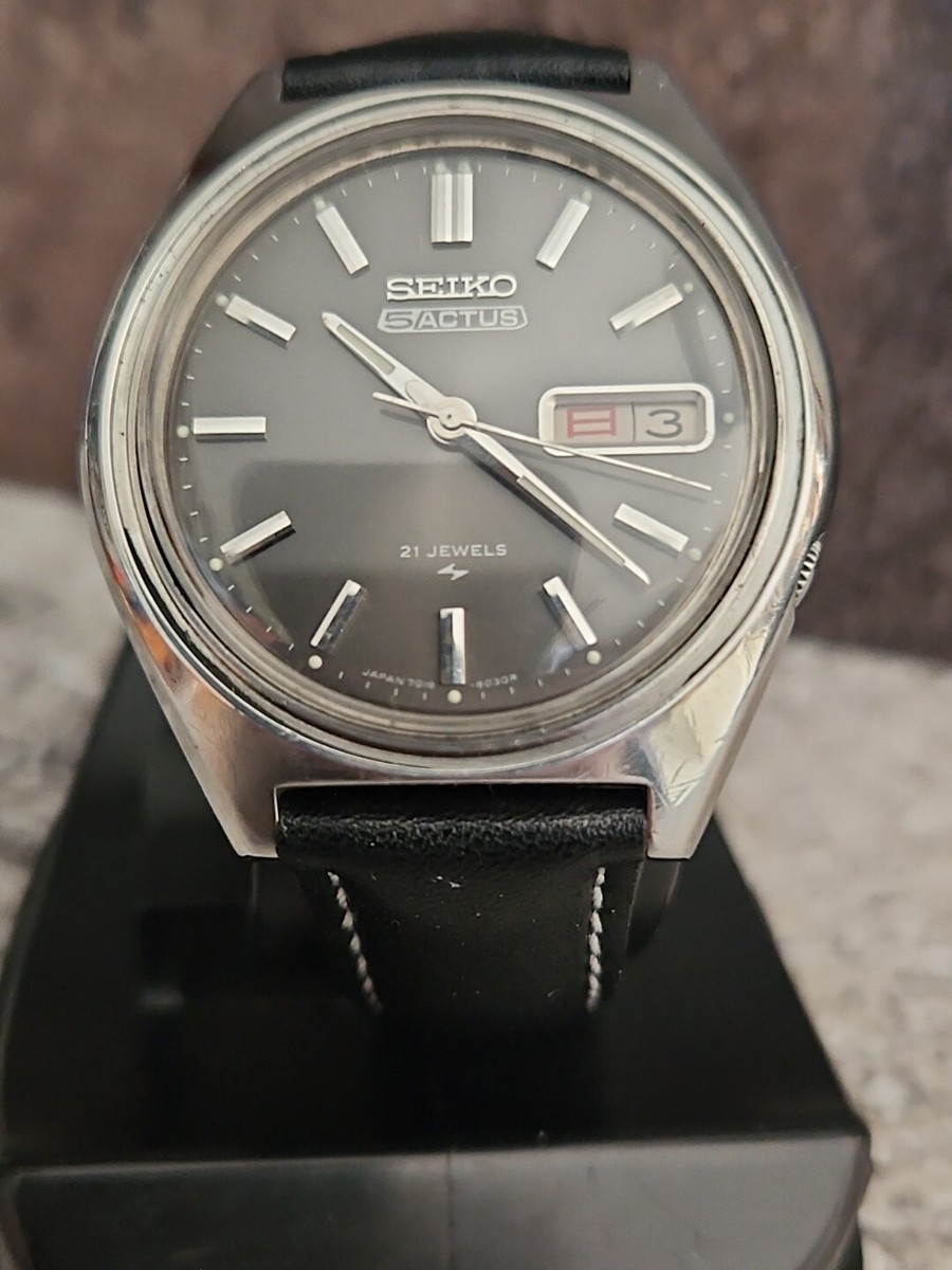 Vintage Seiko 5 Actus 7019-8010 Wrist Watch 21 Jewels Automatic