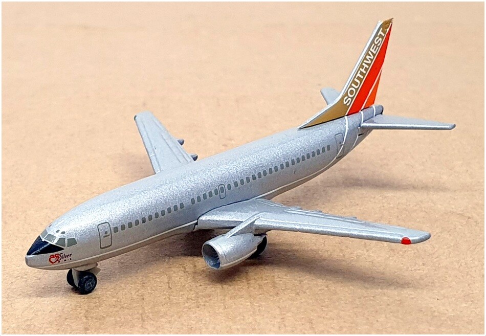 Herpa Wings 1/500 Scale 500555 - Boeing 737 Aircraft - Southwest
