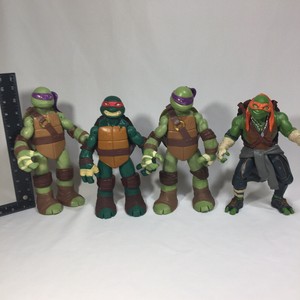 teenage mutant ninja turtles 2012 toys