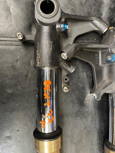 SUZUKI GSXR 600 750 K6 K7 2006 2007 DAMAGED FORKS STANCHIONS LEGS 37 PAIR - Picture 2 of 13