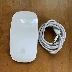 Apple Magic Mouse Model:A3204 MK2E3AM/A Wireless Bluetooth USB-C Touch - White