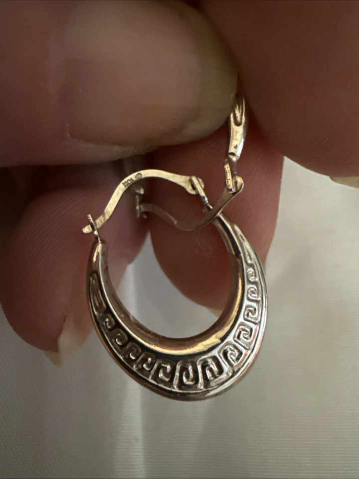 Pendientes Oro Amarillo y Blanco 10k Diseño Llave Griega 0,8 gr Foto 2 de 3