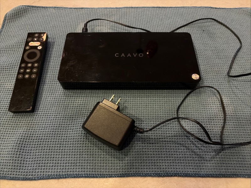 CAAVO 4-PORT HDMI SWITCH MODEL HDRX4 STREAMING BOX WITH REMOTE & POWER SUPPLY