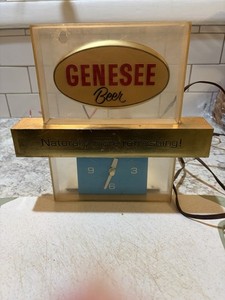 1950’s GENESEE BEER DESK CLOCK WITH NIGHT LIGHT WORKS