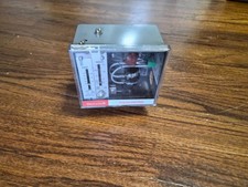 HONEYWELL pressuretrol L404A-1354 / L404A1354 (USED)