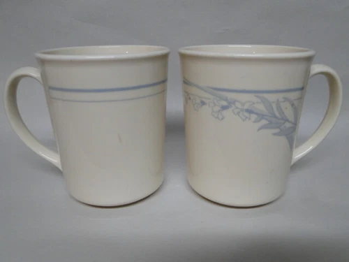 Set of 2 Corning Corelle BLUE LILY Pattern Coffee Cups