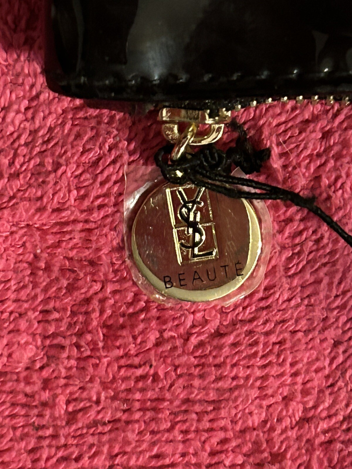 YSL YVES SAINT LAURENT borsa trucco nera brevettata custodia cosmetica NERA È AUDACE