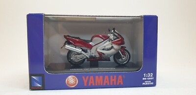 NEW RAY 1:32 - YAMAHA  YZF   1000R  THUNDERACE