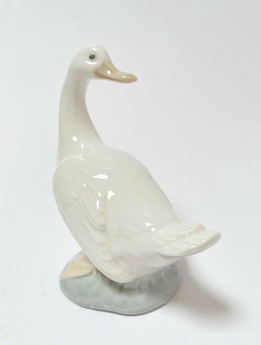 LLADRO NAO PORCELAIN TURNED DUCK FIGURINE #02000243 RETIRED - Picture 6 of 9
