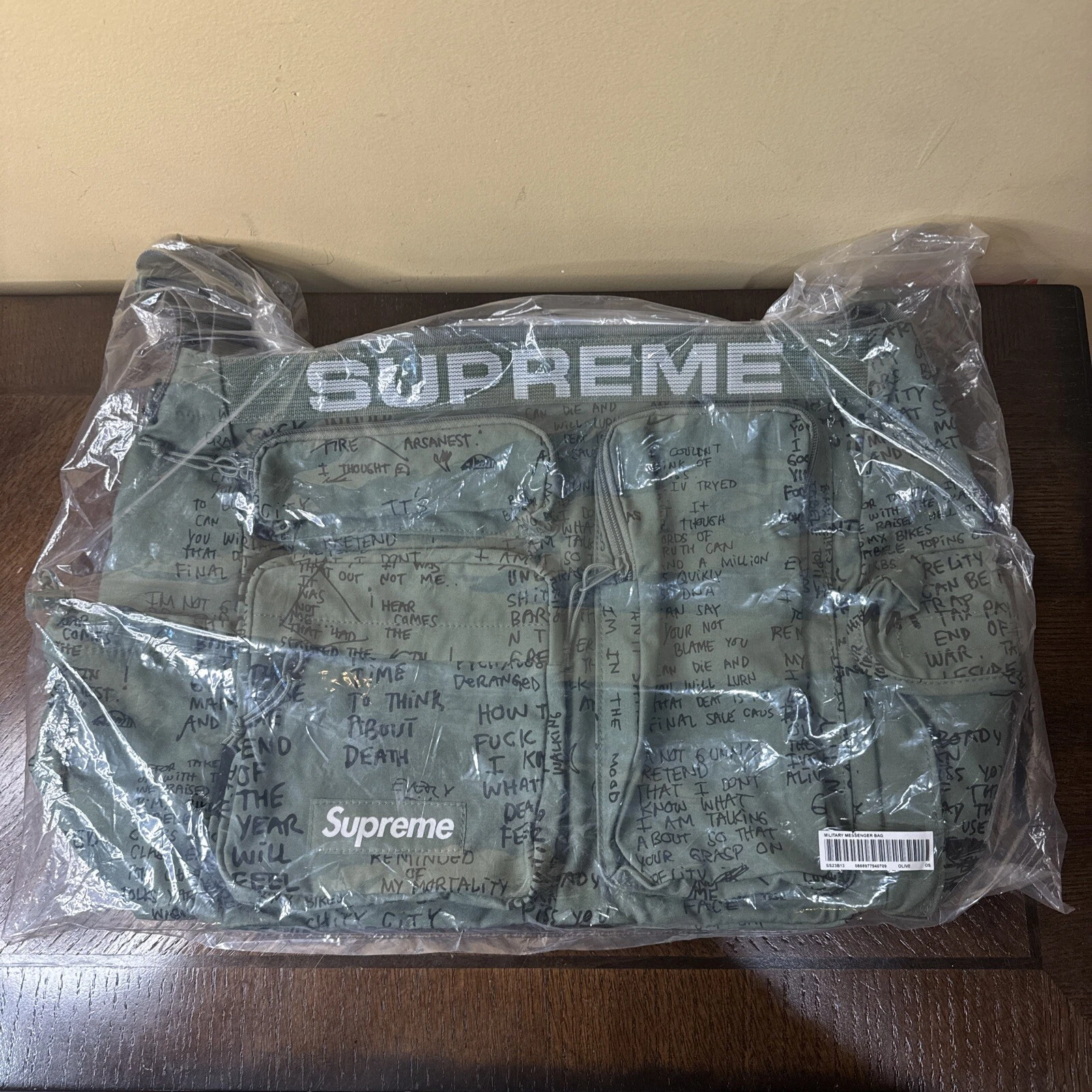 Sac messager Supreme Field « Olive Gonz » neuf