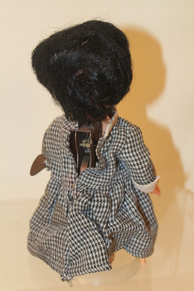 Petite Poupée Marcheuse Mécanique En Celluloïd (abîmée) - Pièce De Collection