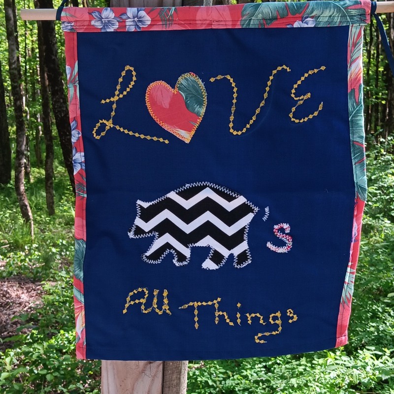 Love Bear's All Things Appliqué Garden Flag Fabric Blue Multicolor Floral Border