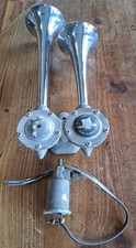 Vintage Hadley Manufacturing Co. Dual Horns Chrome See Photos Vintage Hadley Manufacturing Co. Dual Horns Chrome See Photos