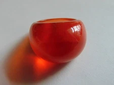 MULTICOLORED ACRYLIC RING SHADED ORANGE/RED SIZE 8 E4