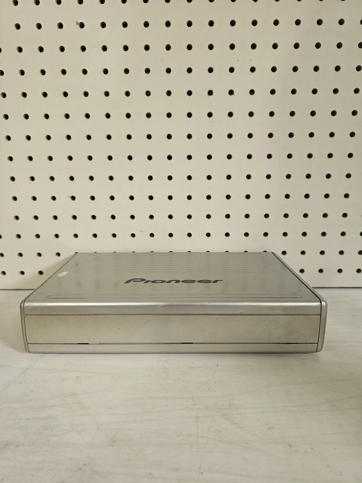 Pioneer Disk Drive DVD-R/RW CD-R/RW Writer Model: DVR-S606 UNTESTED - Image 3 of 4