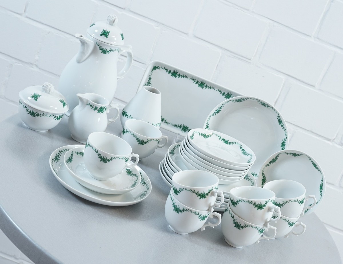 Old Fürstenberg coffee service porcelain 02762 green tendril 31 pieces 8 people