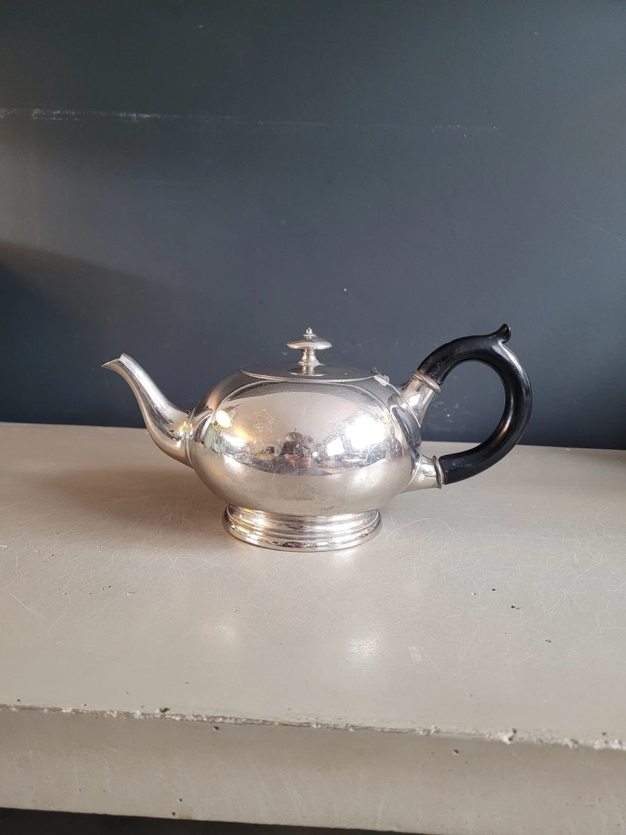 Théière verseuse antique - Canada