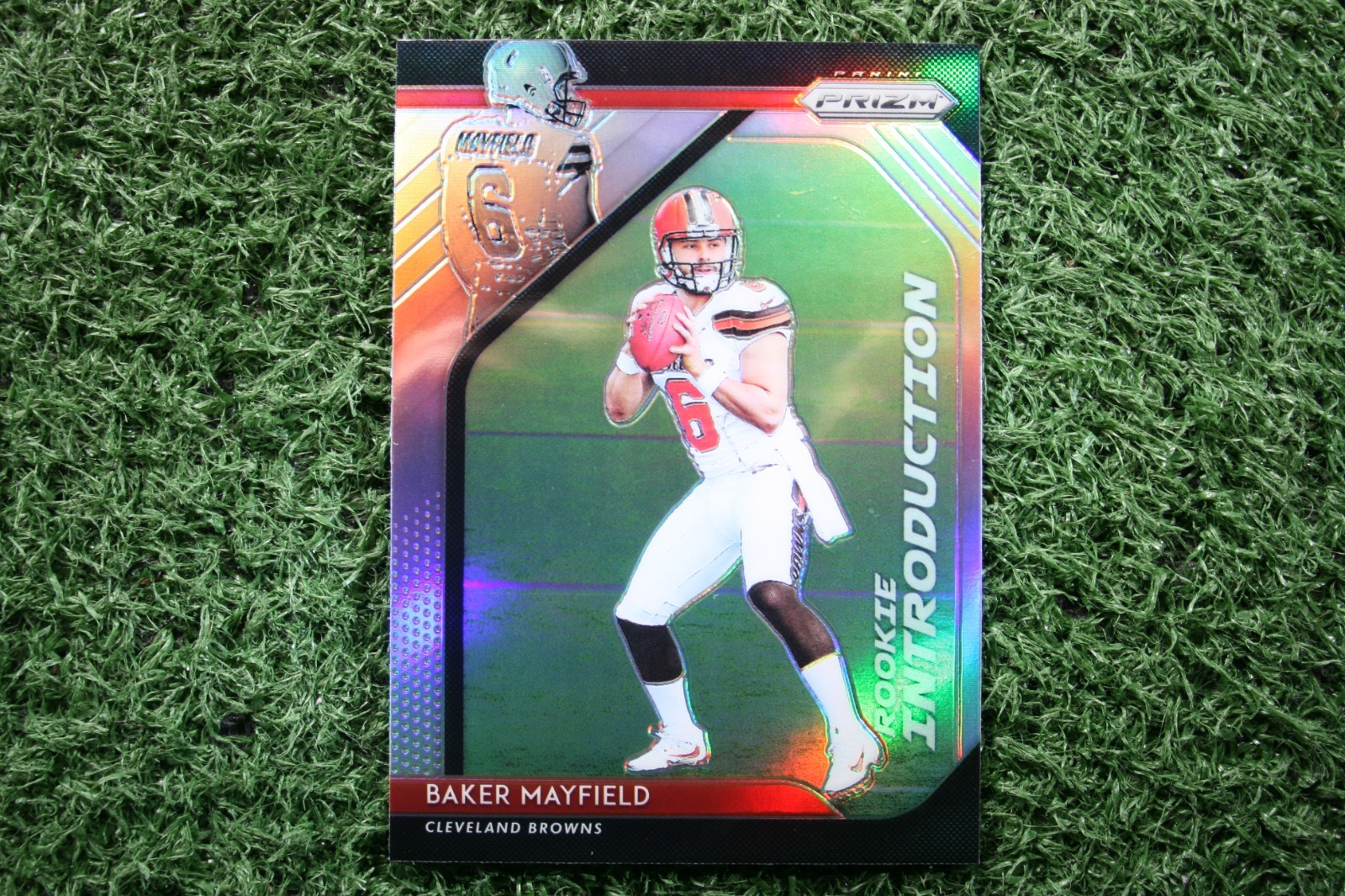 2018 Panini Unparalleled Baker Mayfield Rookie Card #208 - Prizm Refractor Holo (Ungraded, Near Mint+)