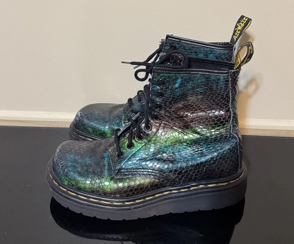 Dr. Martens 1460 Botas Serpiente Gruesas Emo Iridiscentes De Colección Talla 5 Hechas en Inglaterra Foto 2 de 4
