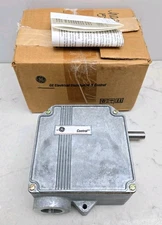 GE CR115E124101 Geared Rotary Limit Switch Snap-Acting 2NO and 2NC Contacts New