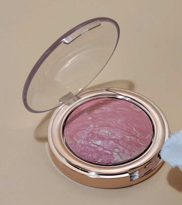 Pincel Tarte Cosmetics Shape Tape Glow rosa luminoso 0,15 novo sem caixa - Imagem 4 de 4