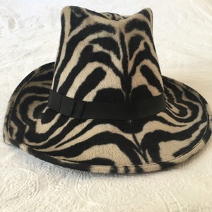 how much does a philip treacy hat cost