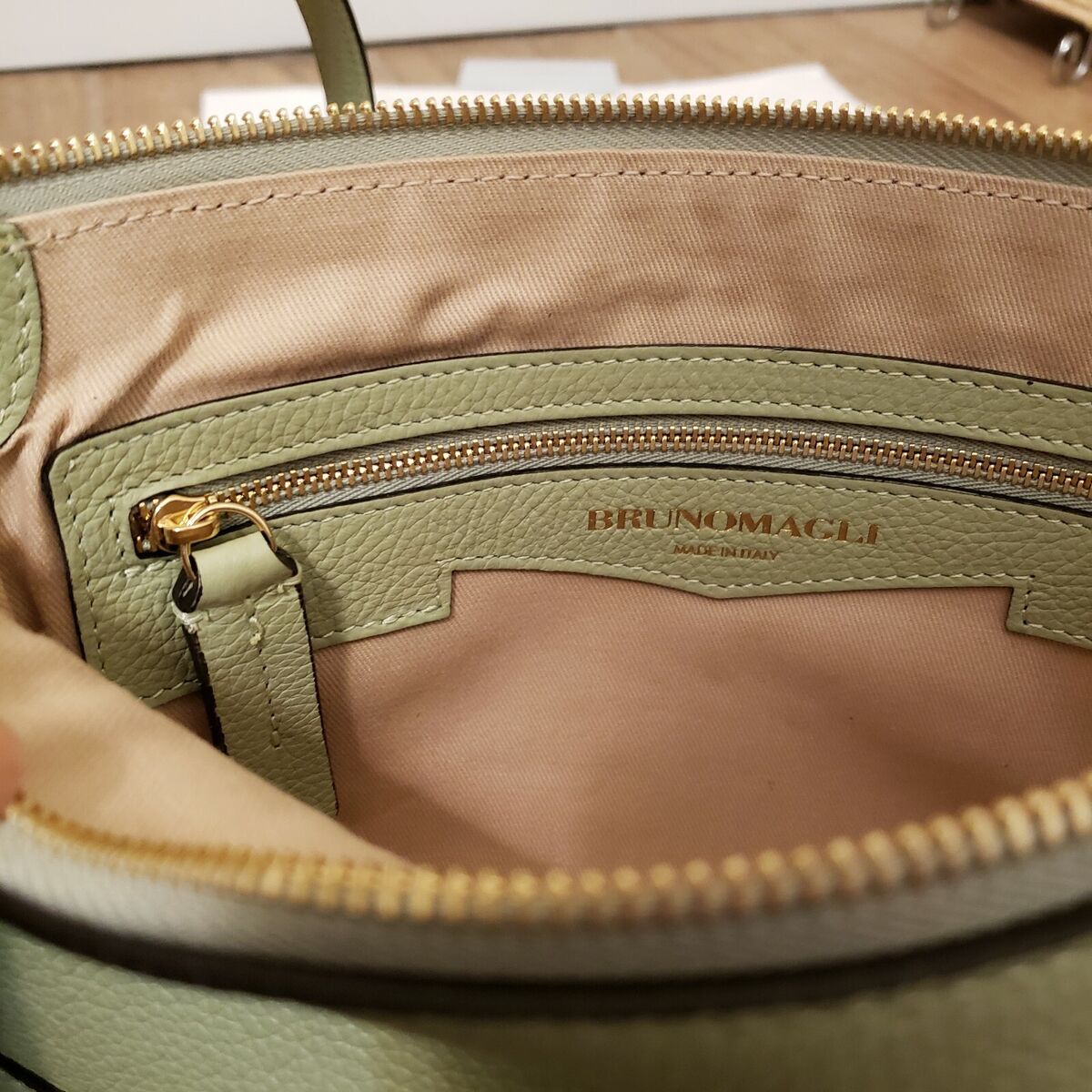 🆕 BRUNO MAGLI Magli Easy Leather Crossbody Shoulder bag 🆕 BRUNO MAGLI Magli Easy Leather Crossbody Shoulder bag