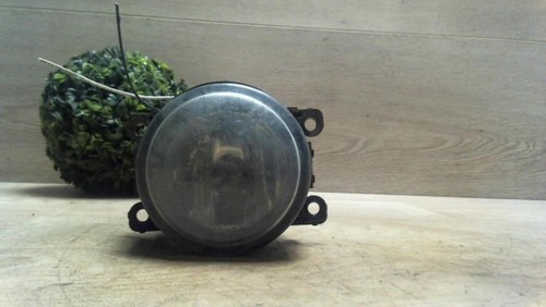 Feu Antibrouillard Droit Pour Dacia Logan (LS) 1.4 2004 - Pièce D'occasion - Réf. 8200074008