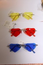 SET 3 x PARTY BRILLE SONNENBRILLE GLÄSER BLAU GELB ROT HERZ FORM  RAHNDLOS