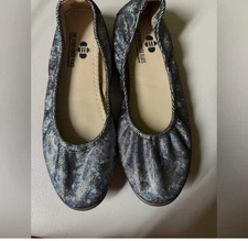 The Storehouse Flats Womens 6 Metallic Holographic Leather Ballet Flat Lovespell