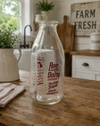 Vintage Roe Dairy Farm Fresh Dairy Products Glass Milk Bottle Red Pyro