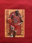FLEER 95-96 FLAIR HARDWOOD LEADER MICHAEL JORDAN BASKETBALL CARD #4 OF 27 BULLS