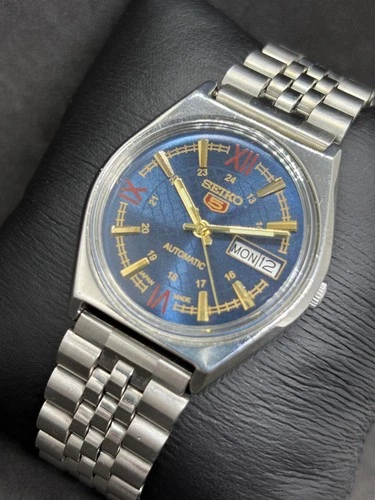vintage Seiko 5 Refurbished Day/Date Men's Japan Made Wrist Watch