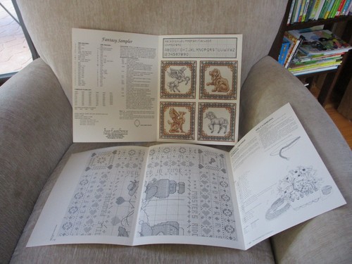 Mixed Lot Of 13 Vintage Cross Stitch Leaflets Charts Books - Picture 10 of 19