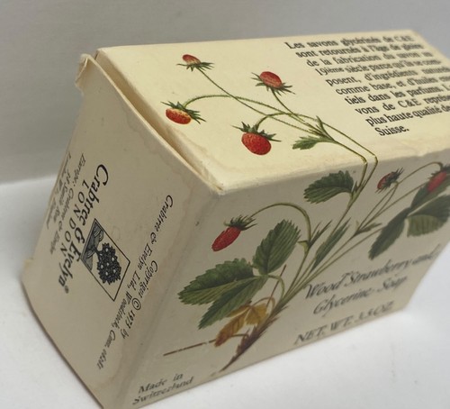Vintage 1973 Crabtree & Evelyn Wood Strawberry Glycerine Soap Savon Switzerland - 第 1/17 張圖片