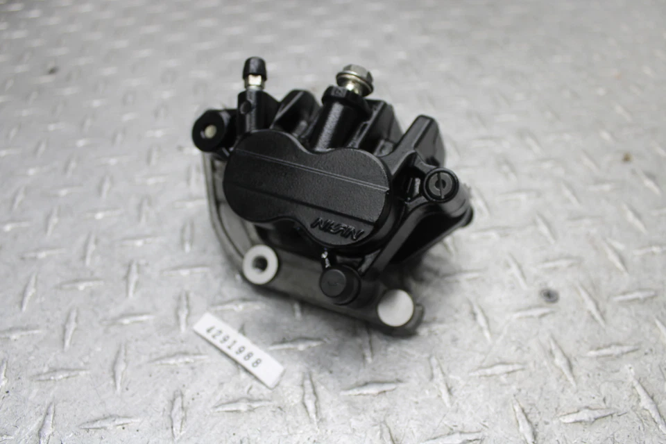 2015 SUZUKI GW250Z LEFT FRONT BRAKE CALIPER 59300-48H11 - Image 3 of 4