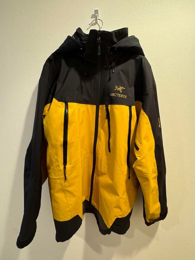 ARC'TERYX THETA AR Jacket Special order model created to ARC'TERYX THETA AR Jacket Special order model created to