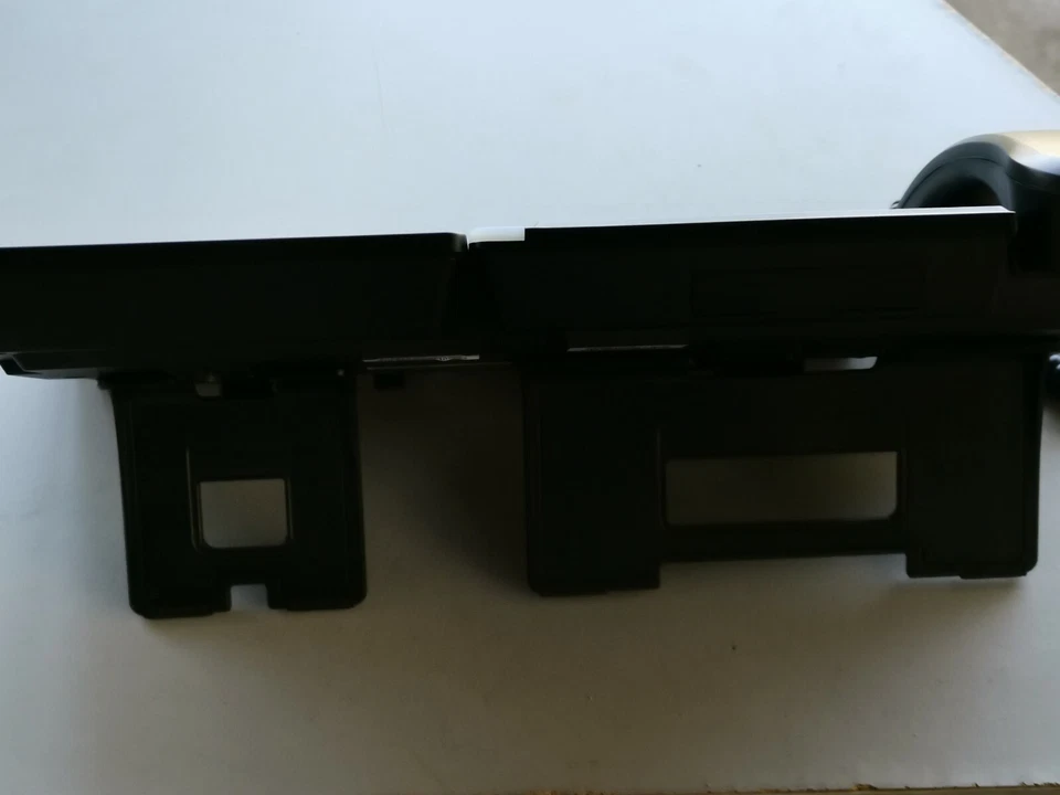 iPECS LG ERICSSON  LIP-8040LSS with LIP-8040E IP Gigabit Phone - image 4 of 4